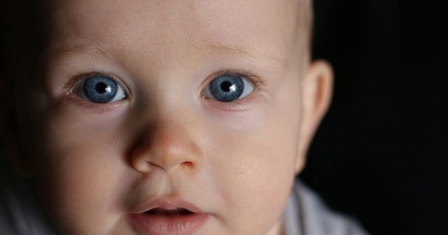 Bebeklerde 1 Yaş Sendromu Belirtileri Nedir Ne Zaman Biter