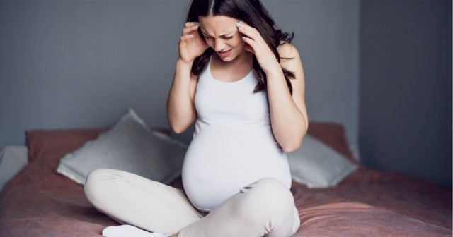 Hamilelikte baş ağrısının 9 nedeni ve hamilelikte baş ağrısına iyi gelen şeyler