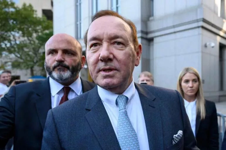 burak ozcivit ve kevin spacey ayni karede 1