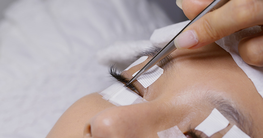 asian woman with eyelash extension in beauty salon 2022 12 15 22 38 57 utc