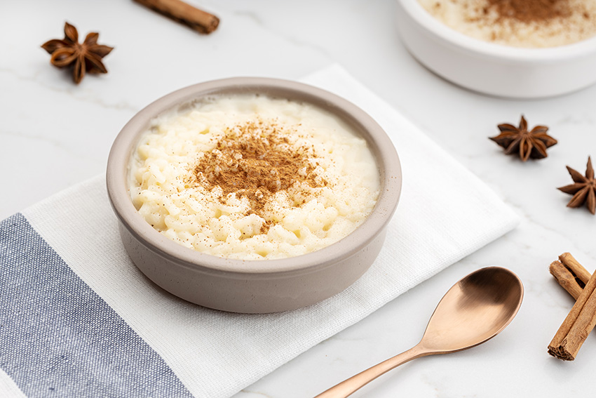 creamy rice pudding still life 2022 12 16 11 13 45 utc